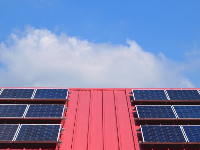 Wieviel qm Dachfläche für 1 kWp (Kilowattpeak)?